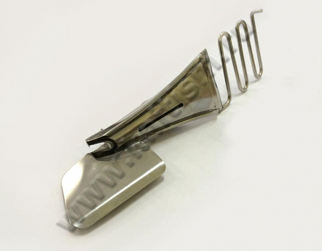 Окантователь 4 сложения к прямострочным машинам с 3-м продвижением BF-108