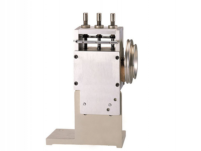 Приспособление для декоративной обработки края материала KHM-320