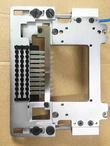 Автоматическое устройство обрезки цепочки нитей пневматического типа