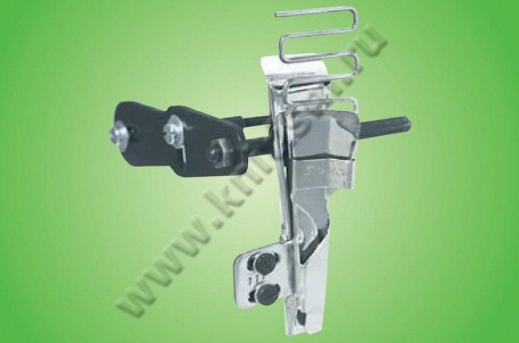 Приспособление-лампасник для притачивания лампас с узкой декоративной вставкой на плоскошовной машине E108 SURUCU