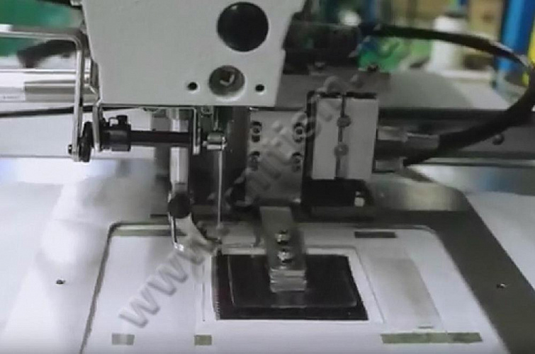 Приспособление для настрачивания лейбла Side sliding device clip (цена по запросу)