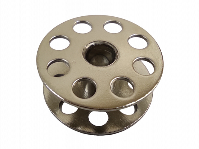 Шпуля на прямострочные машины с увеличенным челноком 18034 Aurora