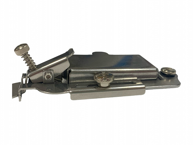 Приспособление для выравнивания строчки на прямострочной машине Sewparts SP-F2