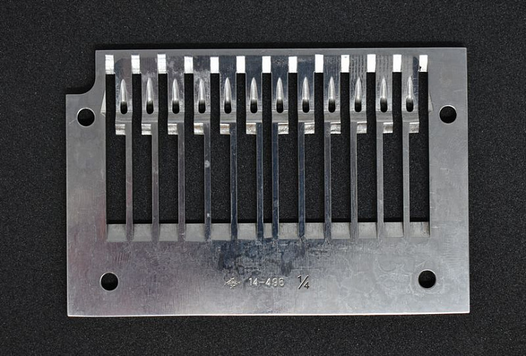 Игольная пластина Тип.Kansai 1412-12P(6.4 mm) (Арт.14-4960-0)