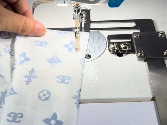 Приспособление для изготовления вытачек на швейных изделях Sewparts SP-D1