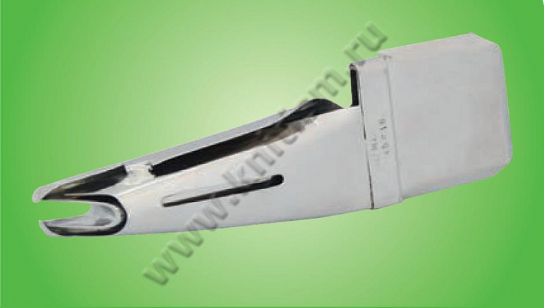 Окантователь в 3 сложения (чистый край сверху) для плоскошовной машины с вырезом в платформе T135 SURUCU