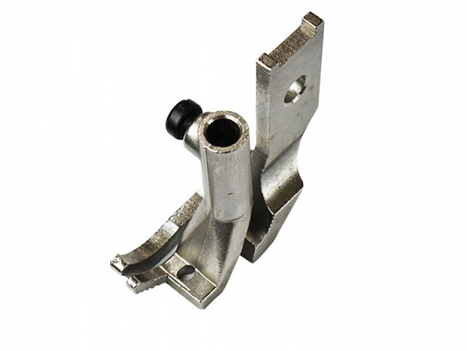 Лапка левая однорожковая для рукавной машины Sewparts (база Golden Wheel CS-335) Арт. KR-01107