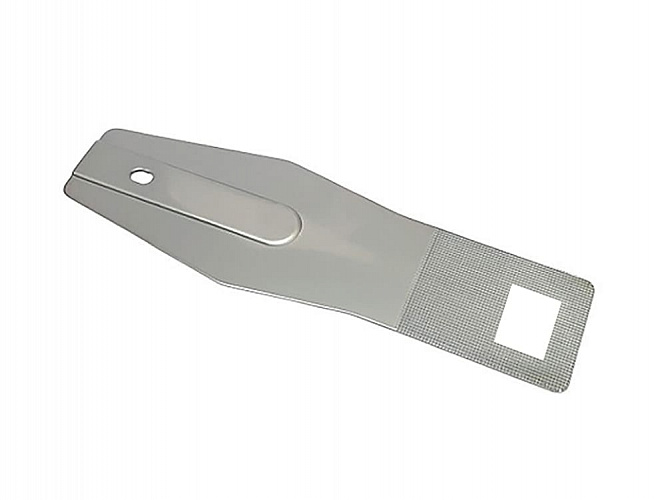 Пластина продвижения 30*40 мм для закрепочной машины. Артикул Aurora 40021858