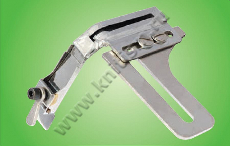 Приспособление "Притачивание эластичной тесьмы снизу" на плоскошовной машине E131A SURUCU