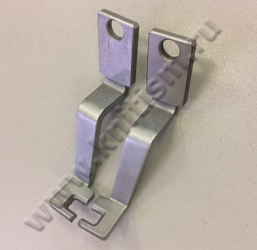 Лапки для закрепочной машины BROTHER 430. Зажим 4 x 10 мм