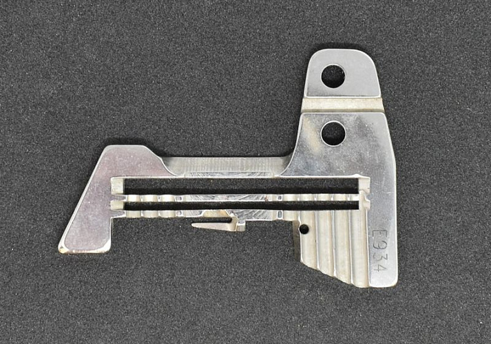 Игольная пластина Тип.Siruba 737-504M1-15 (Арт.E934)