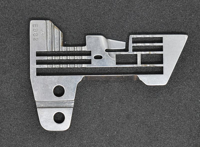 Игольная пластина Тип.Siruba 757-516M2-35 (Арт.E982)
