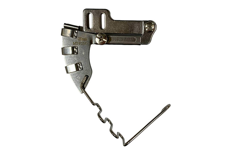 Приспособление для формирования канта на прямострочной машине Sewparts SP-E1