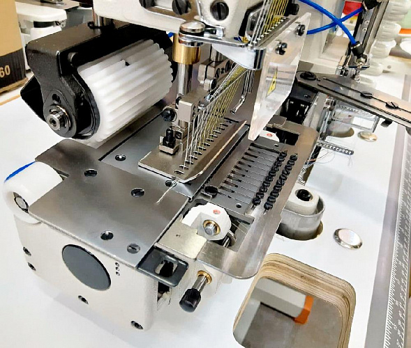 Автоматическое устройство обрезки цепочки нитей пневматического типа