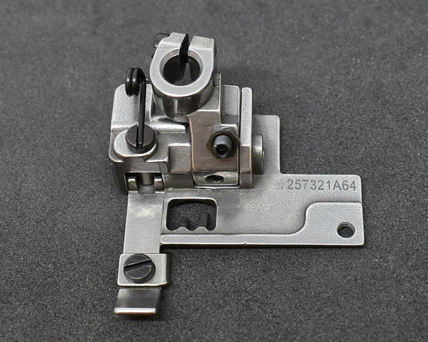 Прижимная лапка Тип.W562 (Арт.257321A64.)