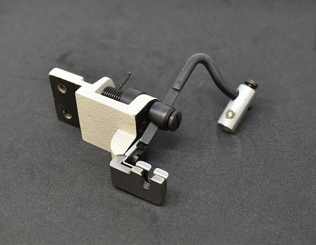 Передняя часть кляммера для пришивания пуговиц на ножке (арт. B2401-372-000)