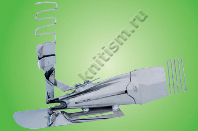 Окантователь в 3 сложения (чистый край сверху) с прокладыванием декоративной вставки (сложенной вдвое) на плоскошовной машине с плоской платформой T151 SURUCU