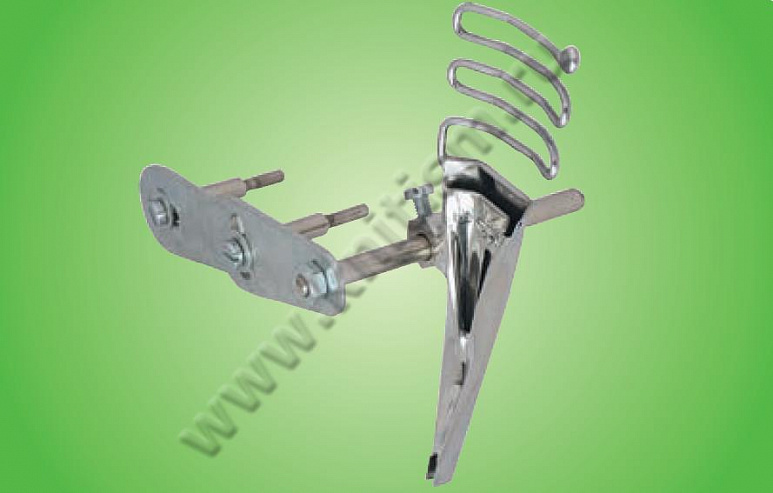 Приспособление "лампасник" в 4 сложения, шов слева для плоскошовных машин E105B SURUCU