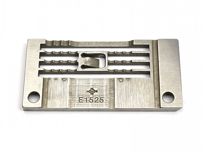 Игольная пластина на плоскошовную машину c плоской платформой (2*4,8 мм)