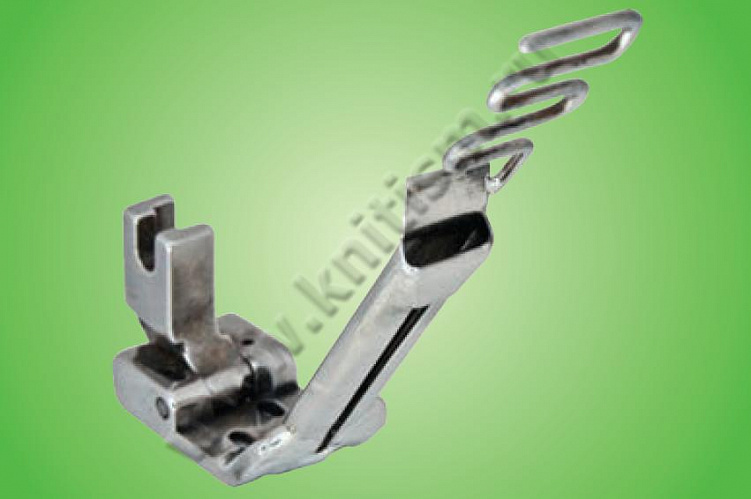 Лапка для настрачивания тесьмы на машинах цепного стежка E104C SURUCU