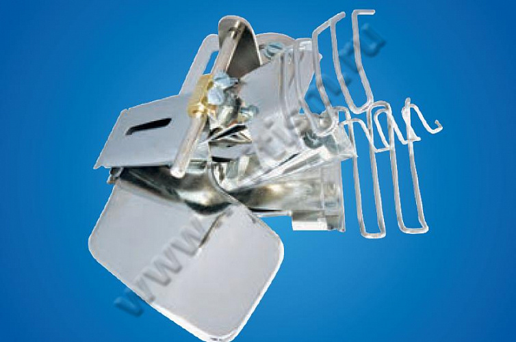 Приспособление для стачивания изогнутых деталей пояса и декоративной вставки на поясной машине P020B SURUCU